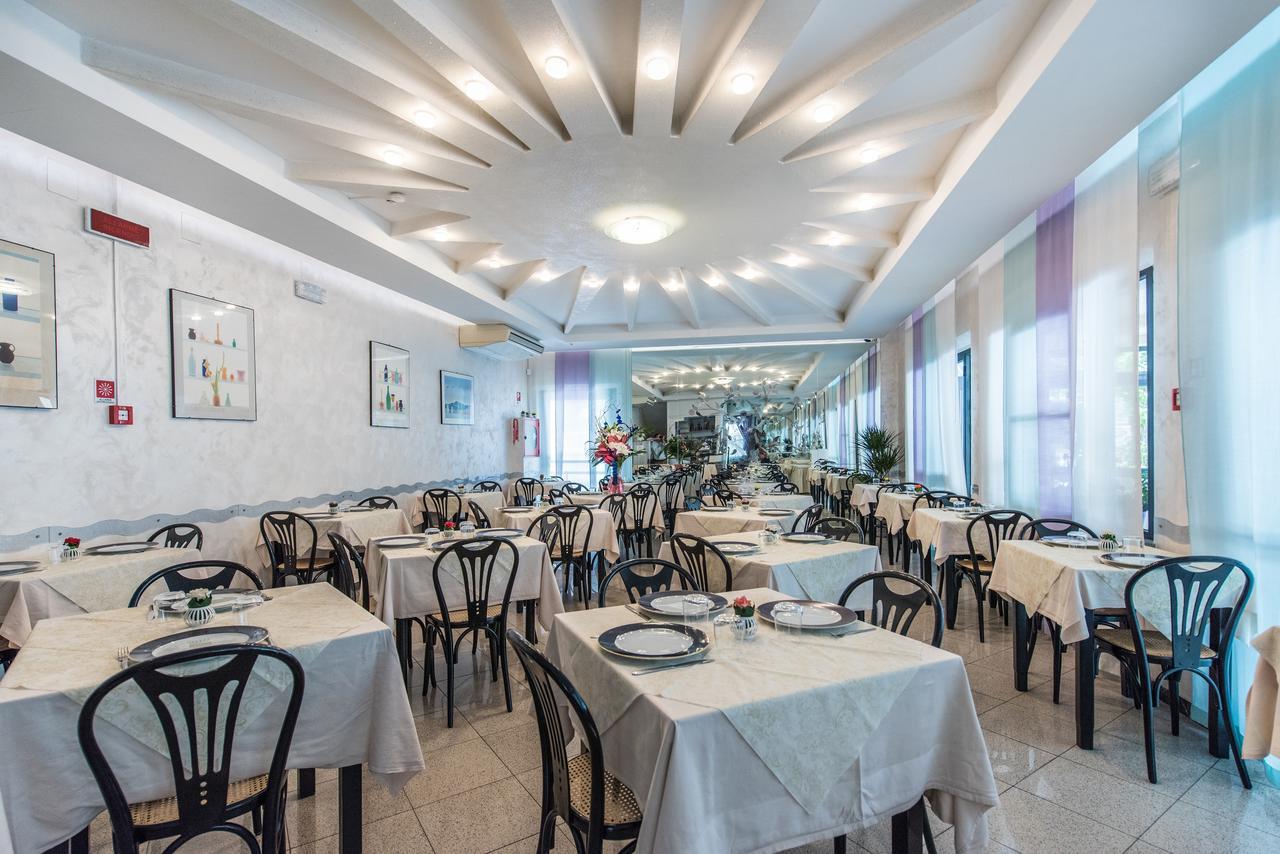 Hotel Nuovo Giardino Rimini Exteriér fotografie